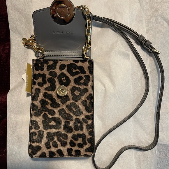 MK Heather Grey with animal print - NWT- shopping bag included ! - Picture 4 of 7